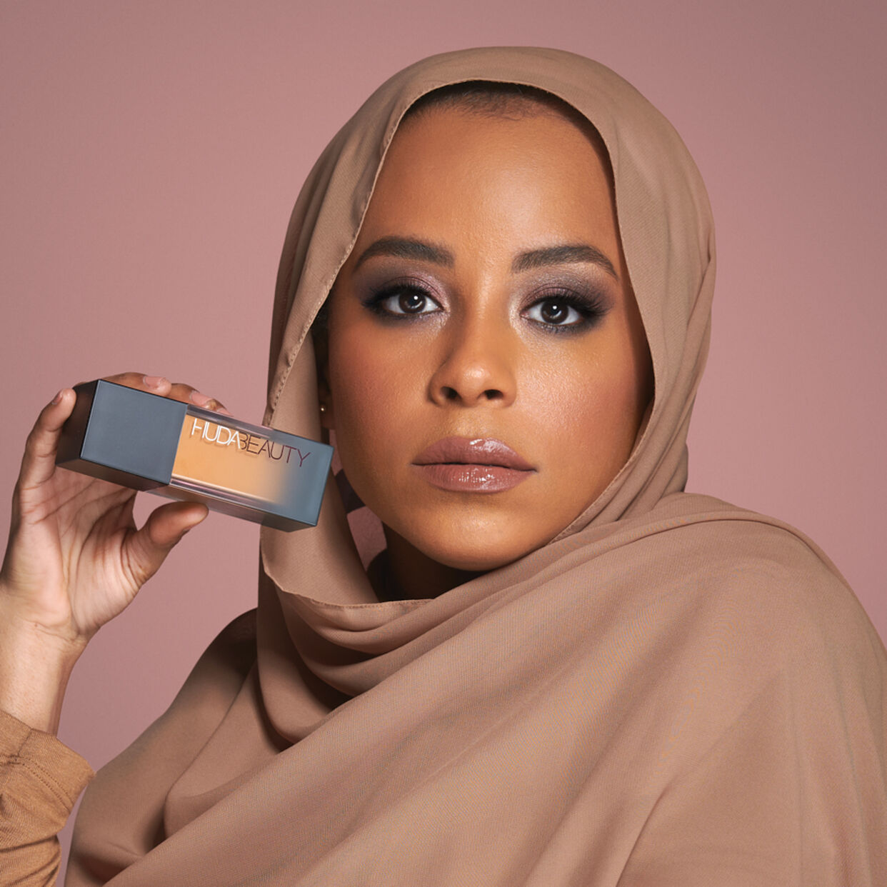 Huda Beauty FauxFilter Luminous Matte Foundation Churro 415N 35ML