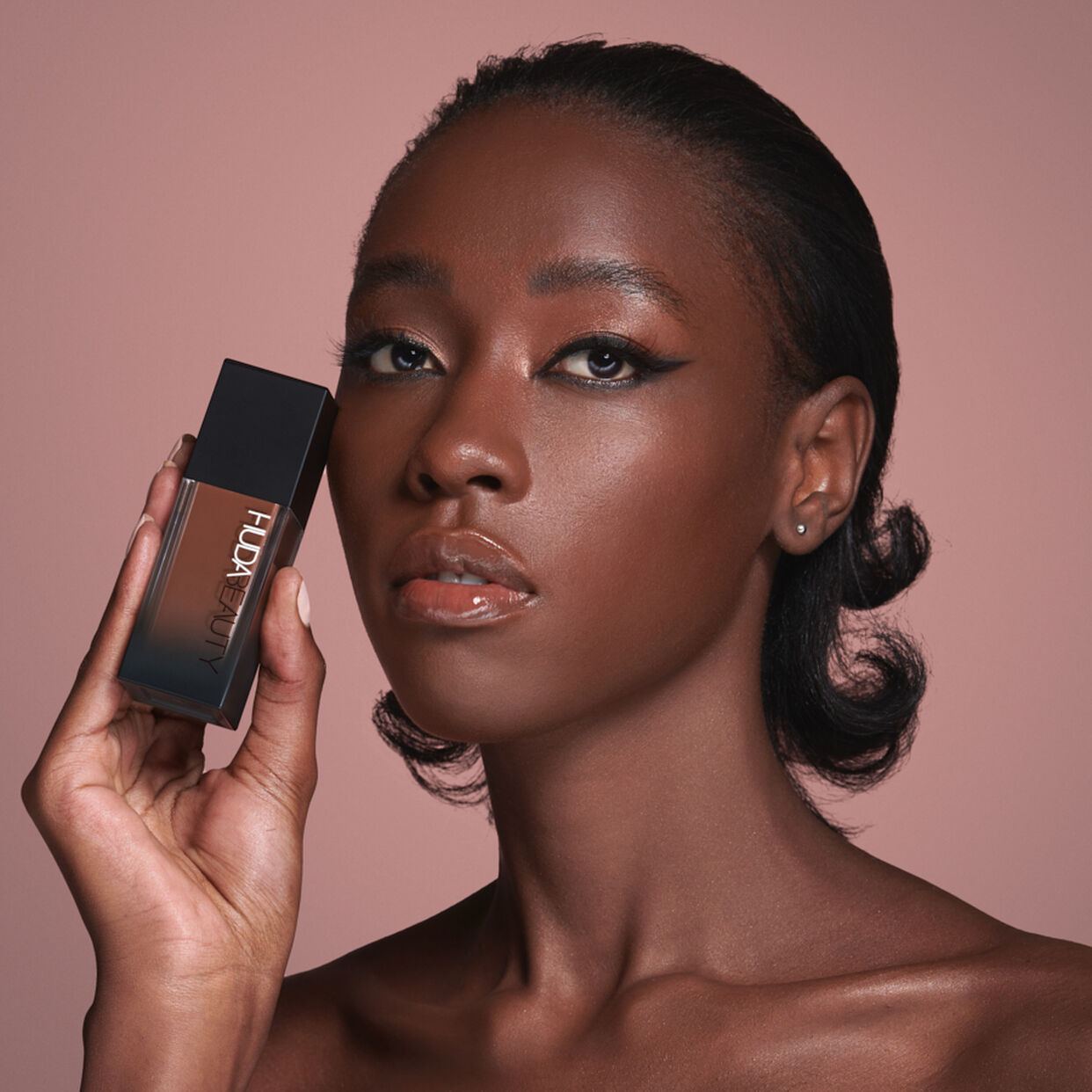 Huda Beauty FauxFilter Luminous Matte Foundation Ganache 560R 35ML