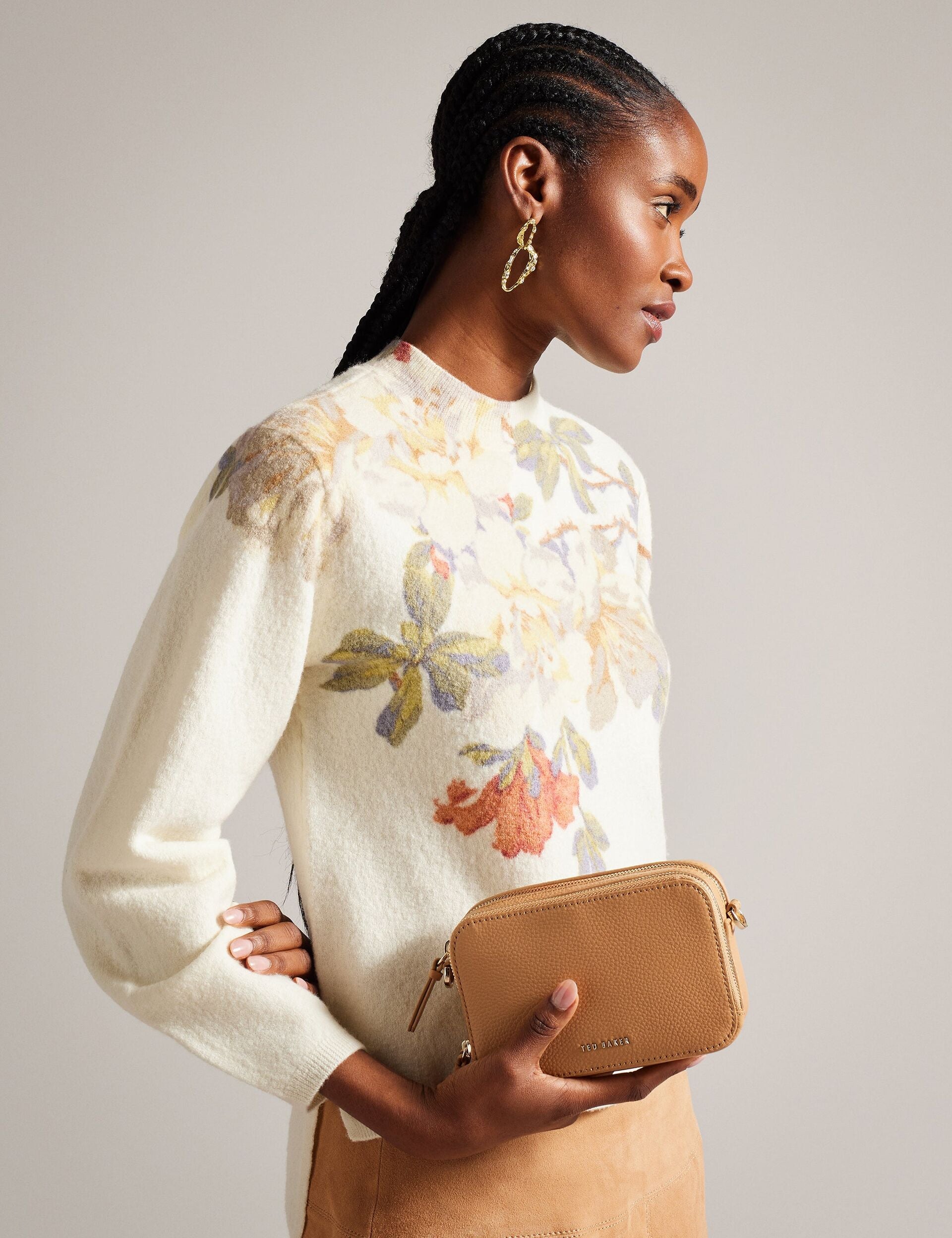 STUNNA Mini Leather Crossbody Camel Camera Bag